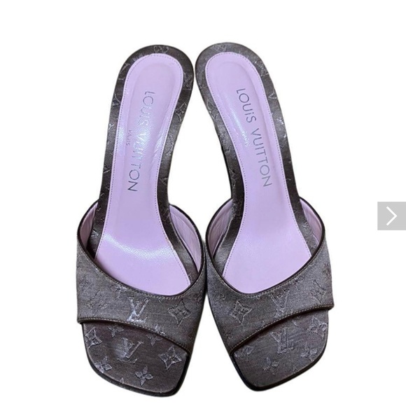 Louis Vuitton women’s shoes size 4- 4.5 - Picture 1 of 13